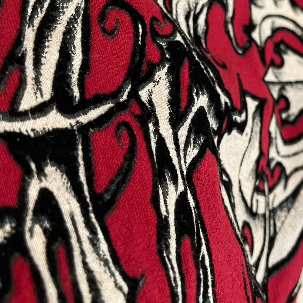 Vintage Affliction T- Shirt Velvet Graphic Grunge Size Medium Red Black - Picture 4 of 8